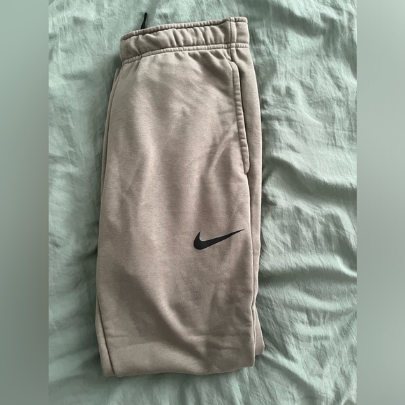 Nike standard fit joggers - Picture 3 of 6